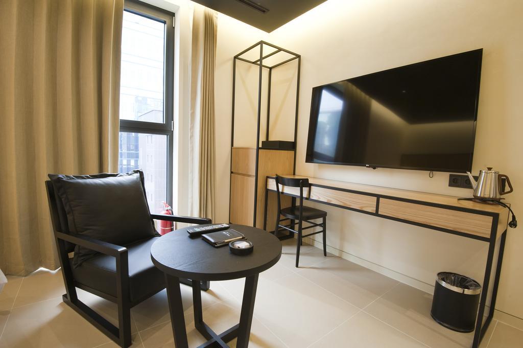 Hotel The Artist Yeoksam Seoul Exterior photo