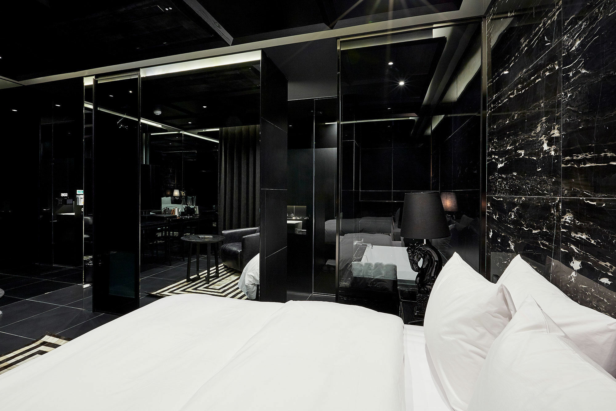 Hotel The Artist Yeoksam Seoul Exterior photo